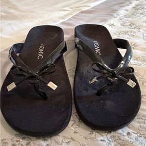 Vionic Women's Black Bow Sandals